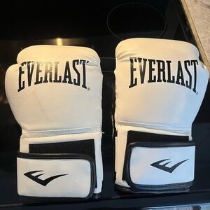 Boxing gloves